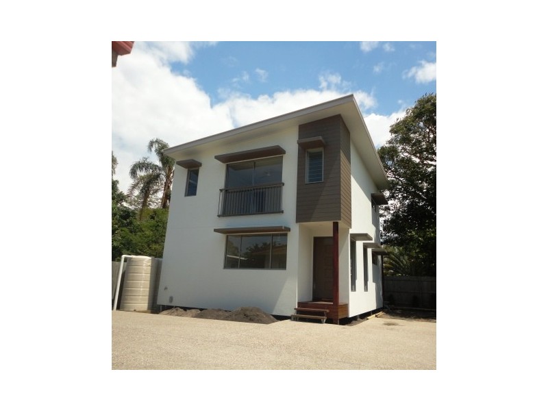 2/12 Molucca Avenue, Palm Beach QLD 4221