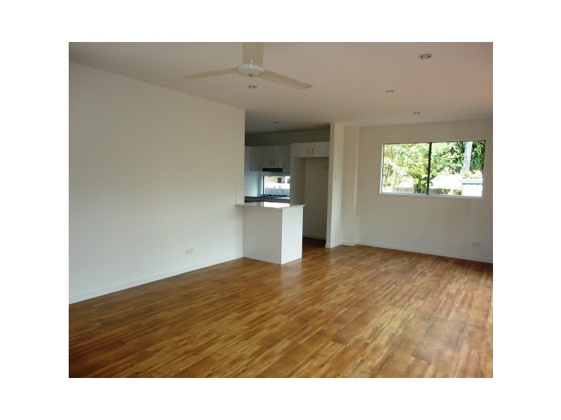 2/12 Molucca Avenue, Palm Beach QLD 4221