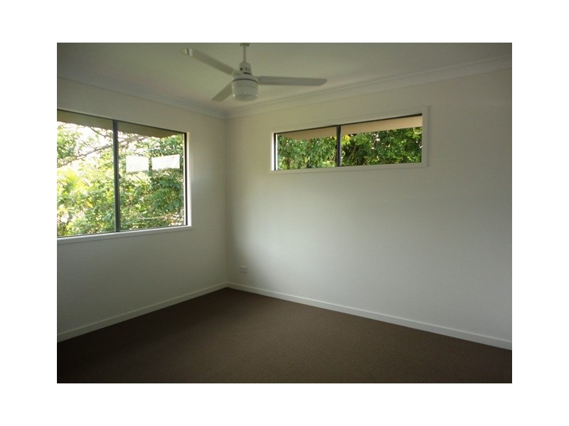 2/12 Molucca Avenue, Palm Beach QLD 4221