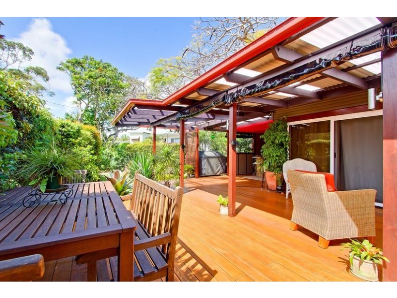 7 Cairns Avenue, Palm Beach QLD 4221