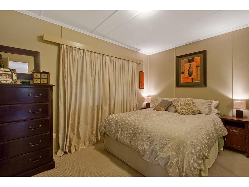 7 Cairns Avenue, Palm Beach QLD 4221