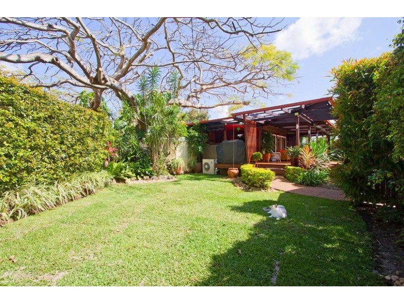 7 Cairns Avenue, Palm Beach QLD 4221