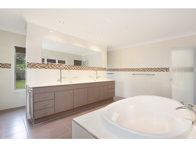 6 Staatz Court, Tallebudgera QLD 4228