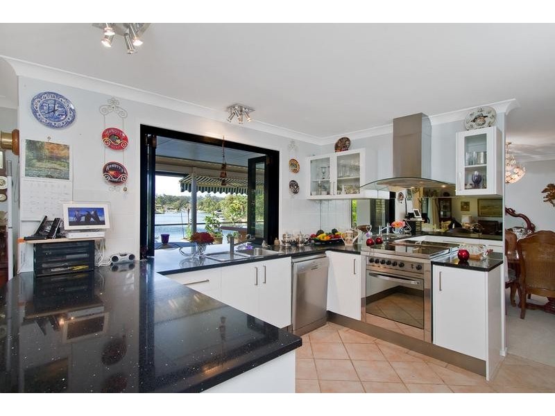 38 Mainsail Street, Currumbin Waters QLD 4223