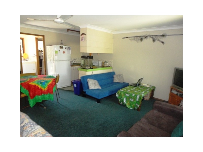 2/7 Walker Avenue, Palm Beach QLD 4221