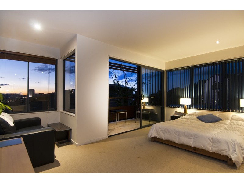 1/18 Panorama Drive, Currumbin QLD 4223