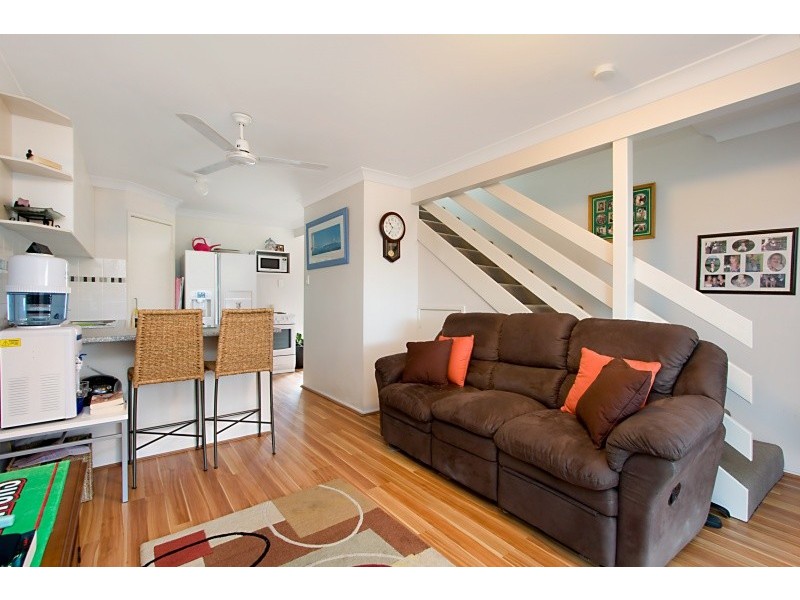 2/1384 Gold Coast Highway, Palm Beach QLD 4221