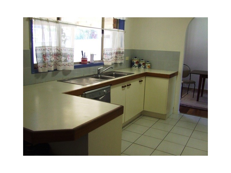 66 Avocado Street, Elanora QLD 4221