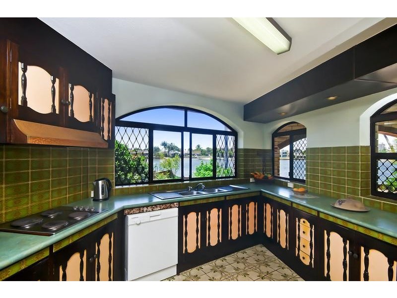 82 Mallawa Drive, Palm Beach QLD 4221