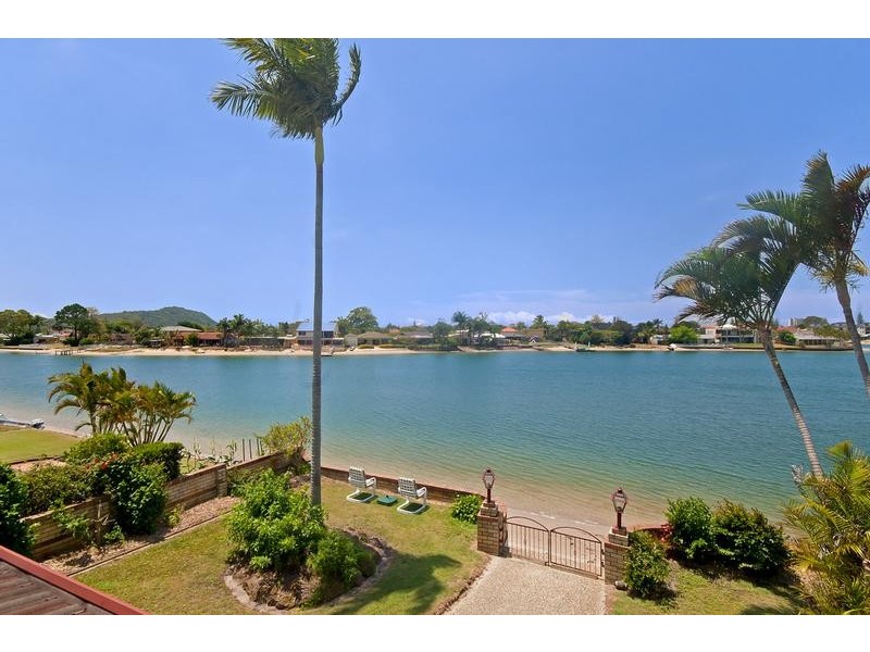 82 Mallawa Drive, Palm Beach QLD 4221