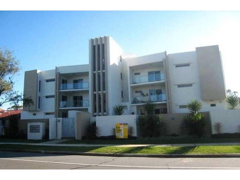 8/61 Tallebudgera Drive, Palm Beach QLD 4221