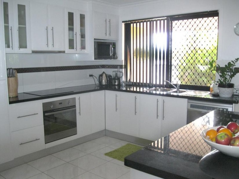 21 Barkyla Place, Palm Beach QLD 4221