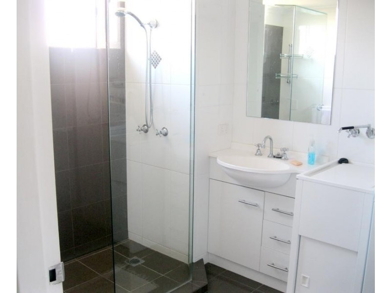 8/2 Twenty Eighth Avenue, Palm Beach QLD 4221