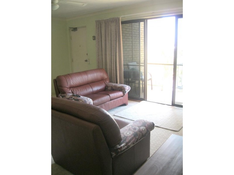 8/2 Twenty Eighth Avenue, Palm Beach QLD 4221