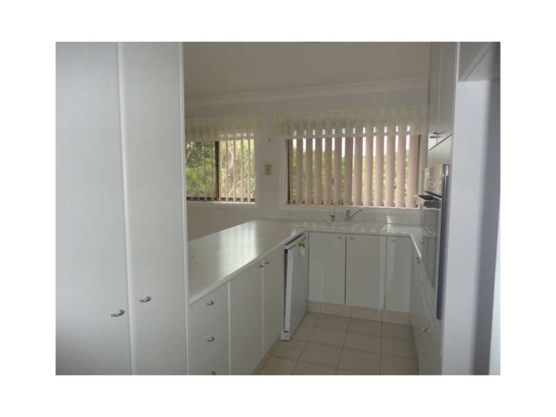 6/11 Tenth Avenue, Palm Beach QLD 4221