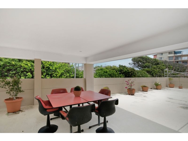 4/2c Twenty Seventh Avenue, Palm Beach QLD 4221