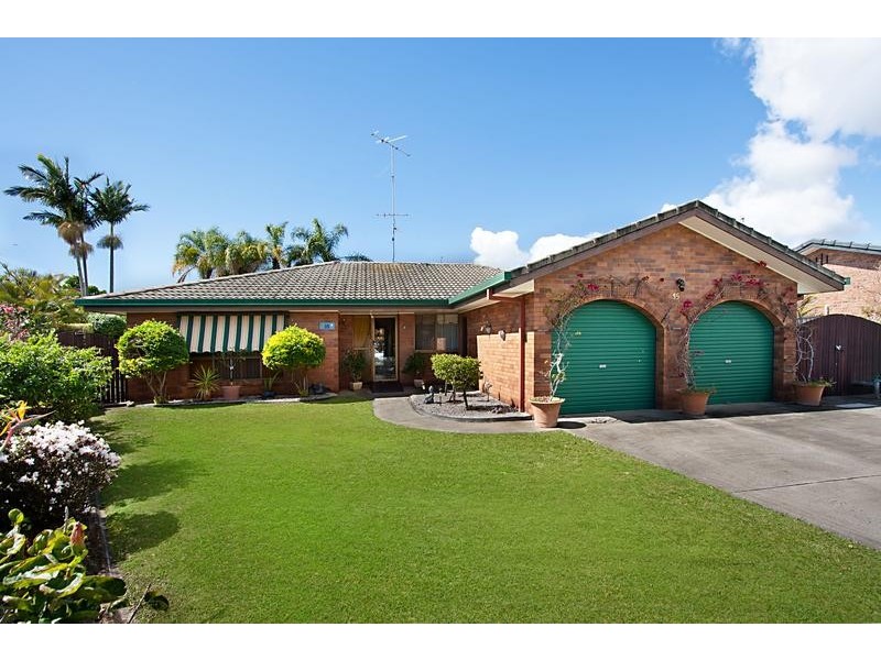 35 Spindle Street, Palm Beach QLD 4221