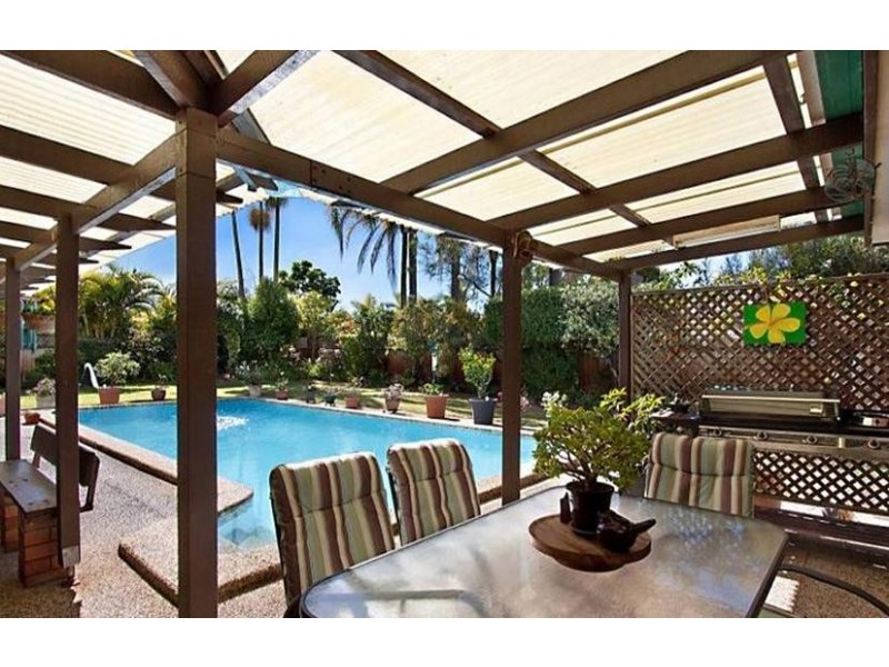 35 Spindle Street, Palm Beach QLD 4221