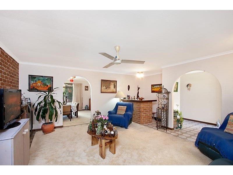 35 Spindle Street, Palm Beach QLD 4221