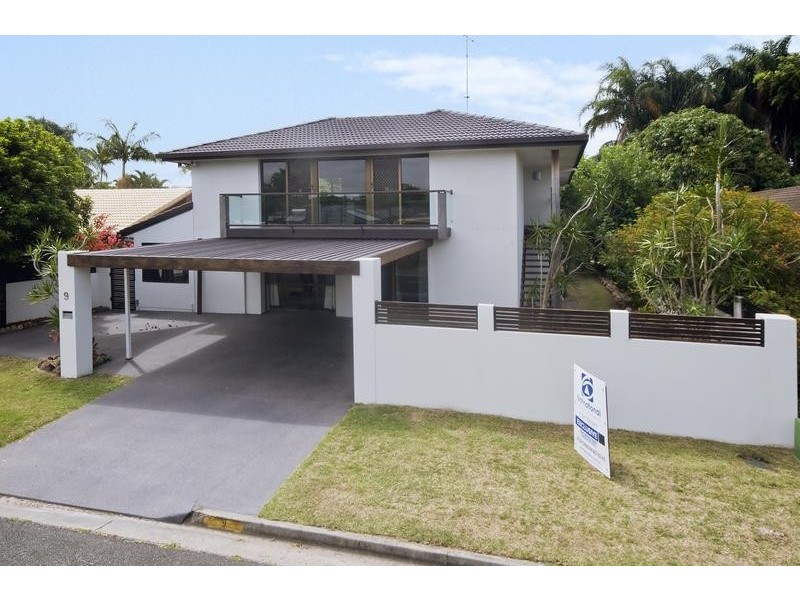 9 Barklya Place, Palm Beach QLD 4221