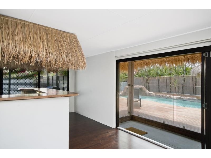 9 Barklya Place, Palm Beach QLD 4221