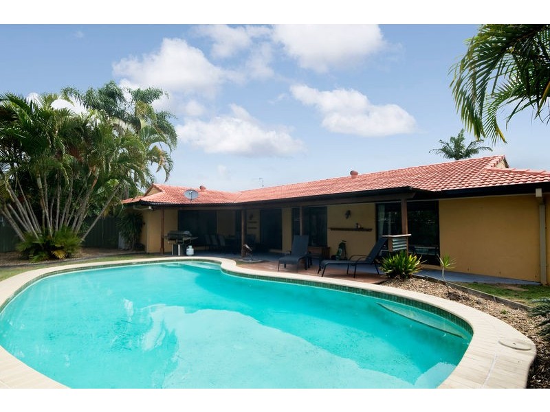 10 Ling Place, Palm Beach QLD 4221