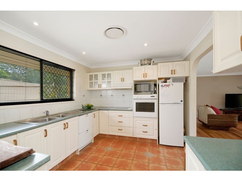 10 Ling Place, Palm Beach QLD 4221
