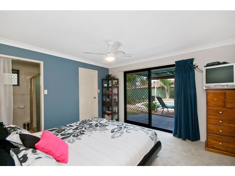10 Ling Place, Palm Beach QLD 4221