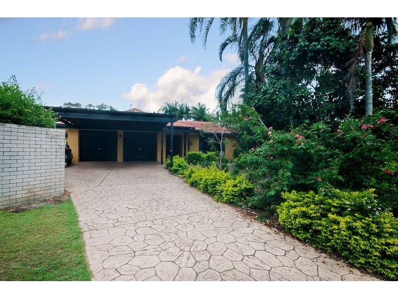 10 Ling Place, Palm Beach QLD 4221