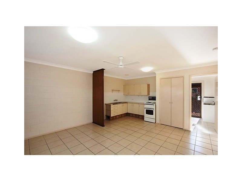 4/18 Sarawak Avenue, Palm Beach QLD 4221