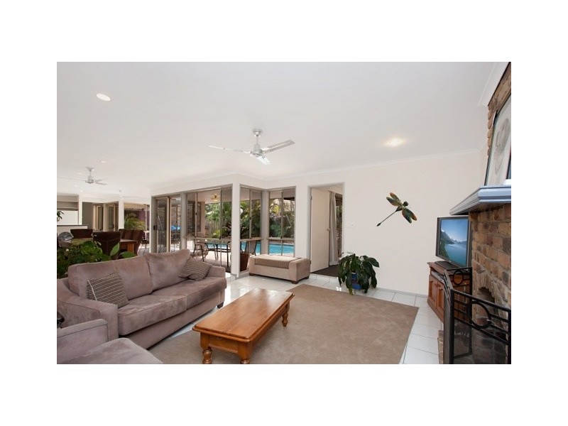 15 Bergamont Street, Elanora QLD 4221