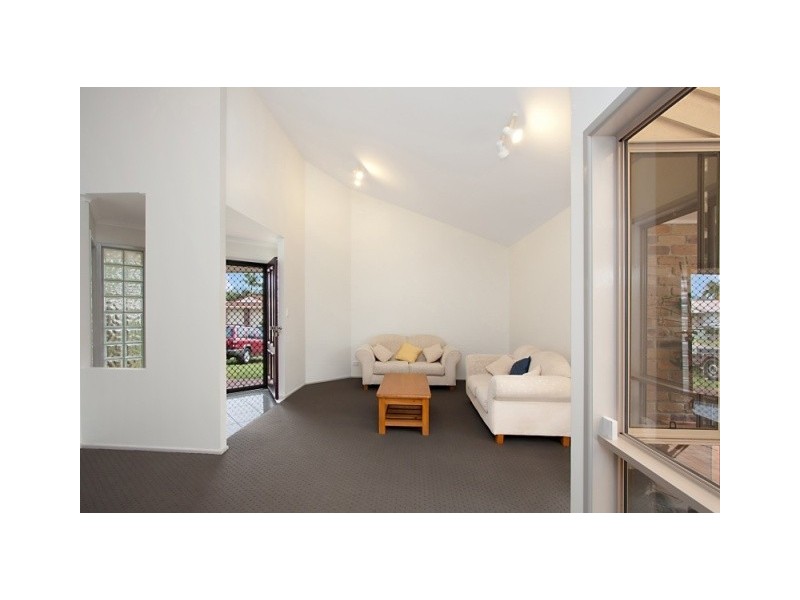 15 Bergamont Street, Elanora QLD 4221
