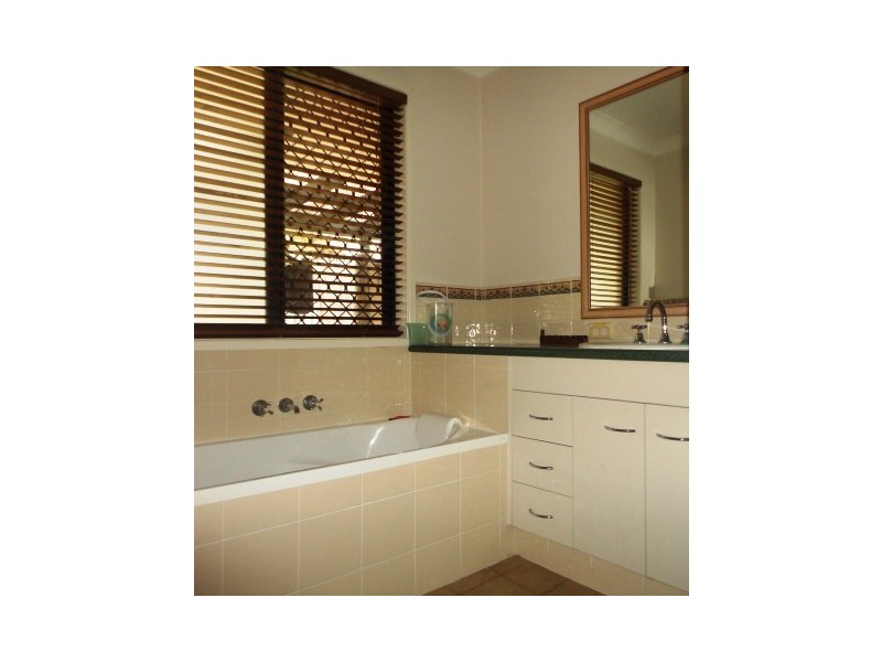 14 Seville Court, Burleigh Heads QLD 4220