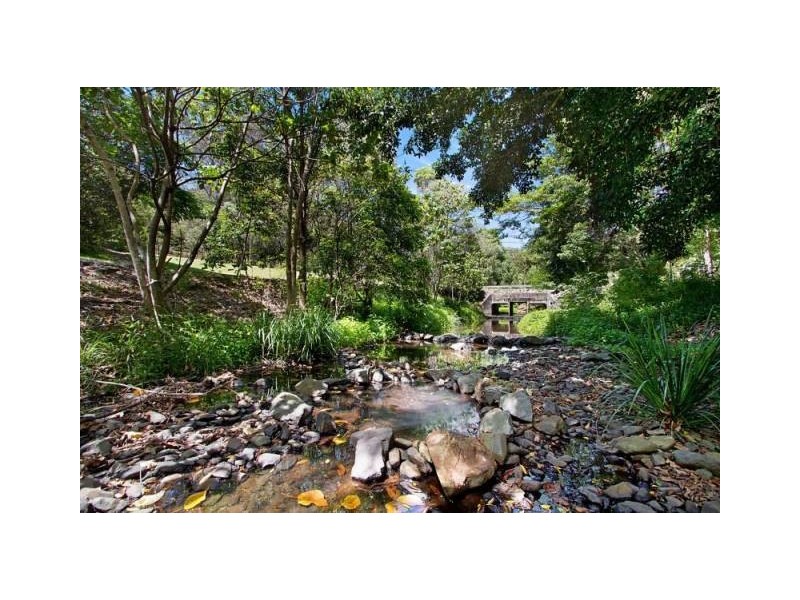 1 Wisteria Court, Tallebudgera Valley QLD 4228