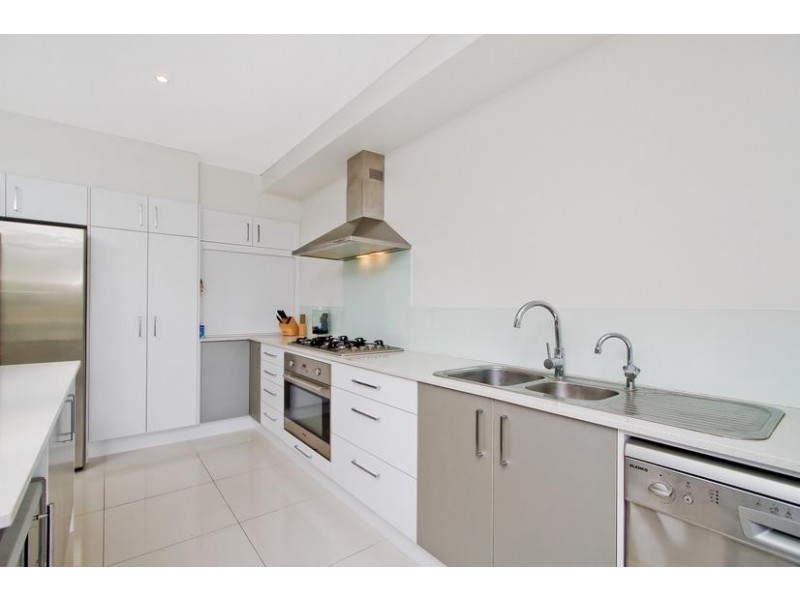 2/10 Tallebudgera Drive, Palm Beach QLD 4221