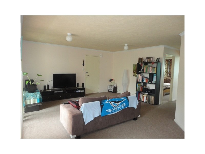 4/5 Rolan Court, Palm Beach QLD 4221