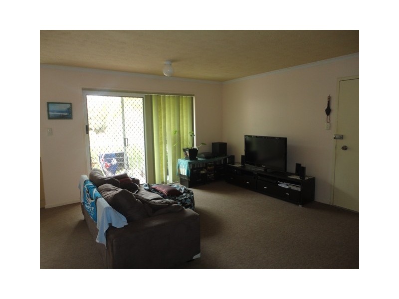 4/5 Rolan Court, Palm Beach QLD 4221