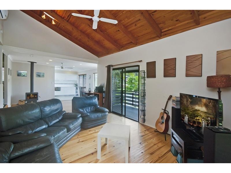 8 Glentrees Grove, Currumbin Waters QLD 4223