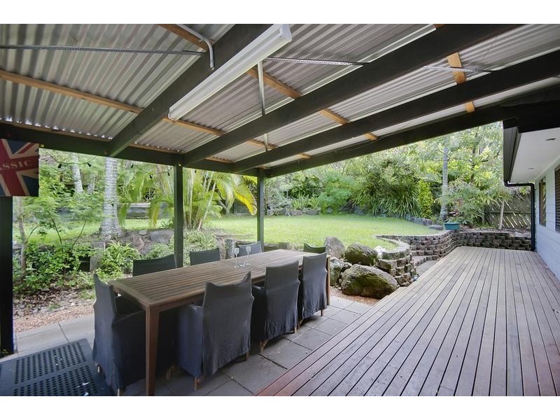 8 Glentrees Grove, Currumbin Waters QLD 4223