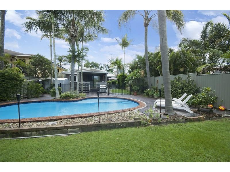 28 Diana Avenue, Burleigh Heads QLD 4220