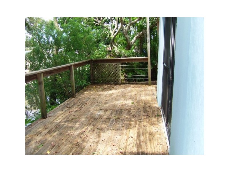 84 Ocean Parade, Burleigh Heads QLD 4220