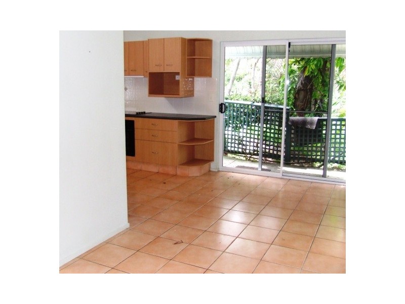 84 Ocean Parade, Burleigh Heads QLD 4220