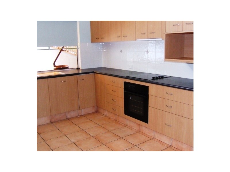 84 Ocean Parade, Burleigh Heads QLD 4220