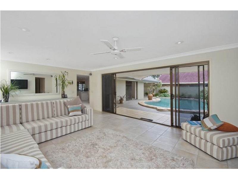 110 Melaleuca Drive, Palm Beach QLD 4221