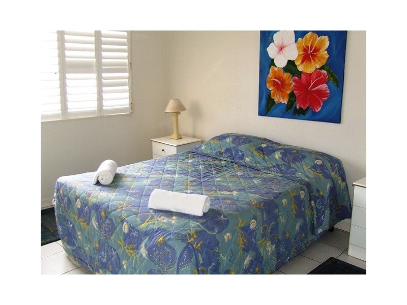 2/2 Seventeenth Avenue, Palm Beach QLD 4221