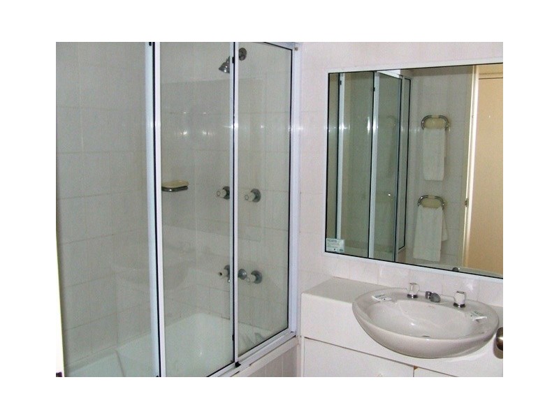 2/2 Seventeenth Avenue, Palm Beach QLD 4221