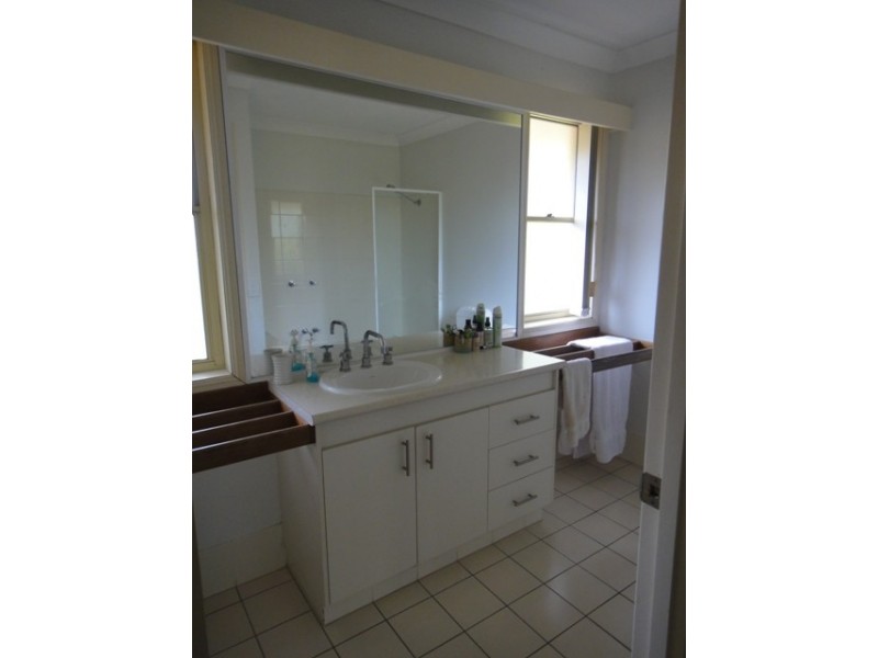 20/1 Township Drive, Burleigh Heads QLD 4220