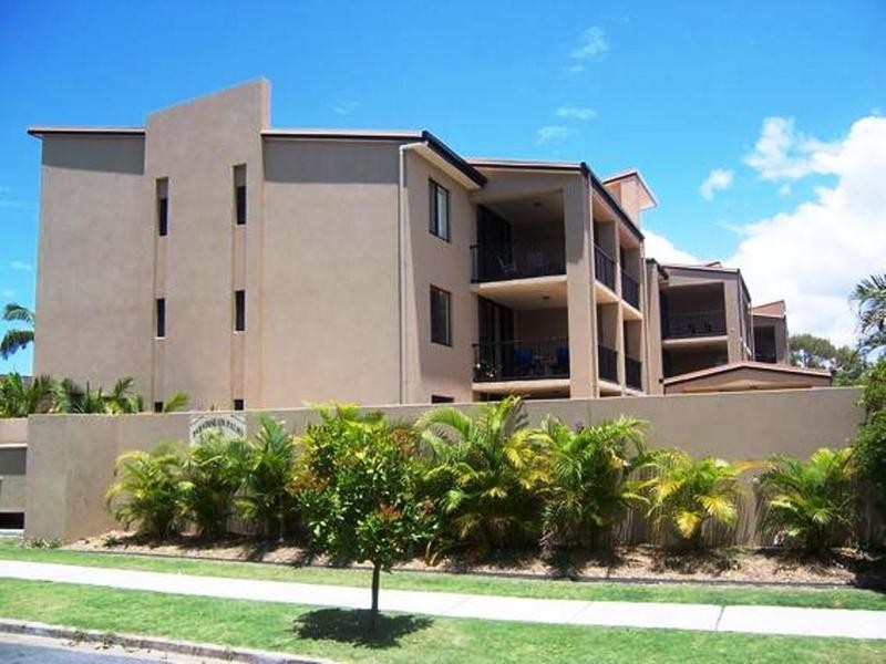 2/4 Mawarra Street, Palm Beach QLD 4221