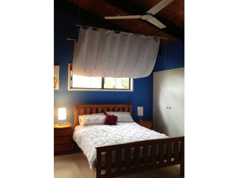 10 Tammin Place, Elanora QLD 4221
