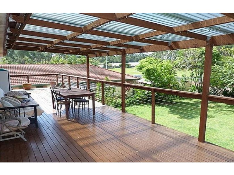 93 K P McGrath Drive, Elanora QLD 4221